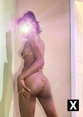 Burley | Escort Rayne-24-271205-photo-3
