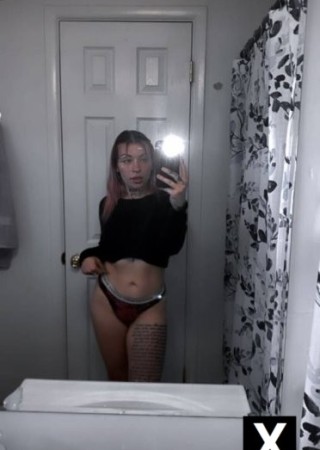 East Hampton | Escort Rose-29-272425-photo-1