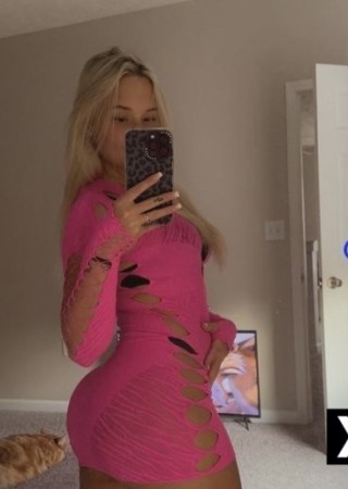 Elgin | Escort Hailey-23-286100-photo-2