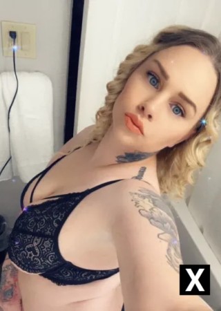 Iowa City | Escort madisonlakes-25-273950-photo-1