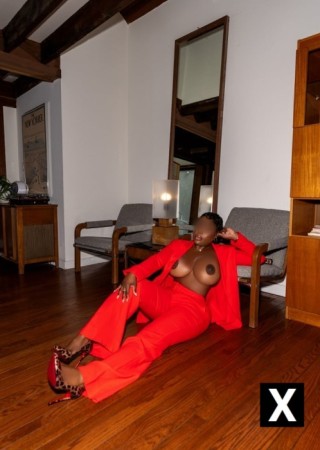Cleveland Heights | Escort Reign Rose-33-275241-photo-1