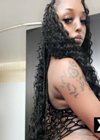 Sterling Heights | Escort Adrienne-31-280698-photo-1