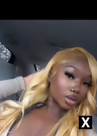 Minnetonka | Escort Londonnn-23-275422-photo-1