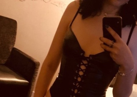 Bleak Hall | Escort Alice-25-282924-photo-1
