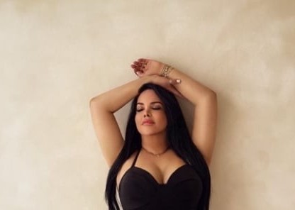 Esher | Escort Amaia-28-288878-photo-3