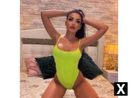 Evesham | Escort brunette-25-275348-photo-2